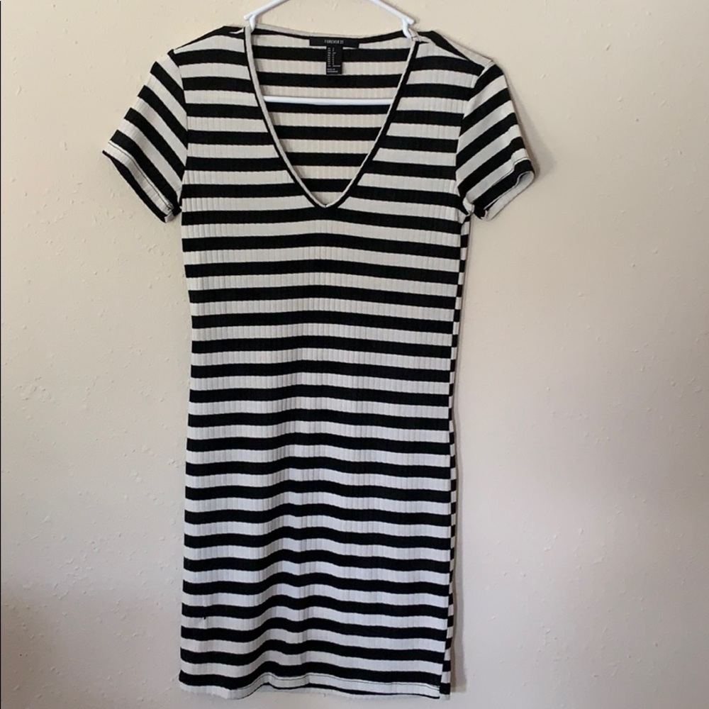 BRAND NEW!!!!Forever 21 Black and white Mini Dress